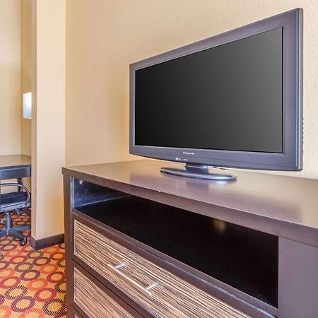 Quality Inn & Suites Montgomery East Carmichael Rd Bagian luar foto