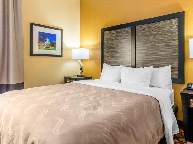 Quality Inn & Suites Montgomery East Carmichael Rd Bagian luar foto