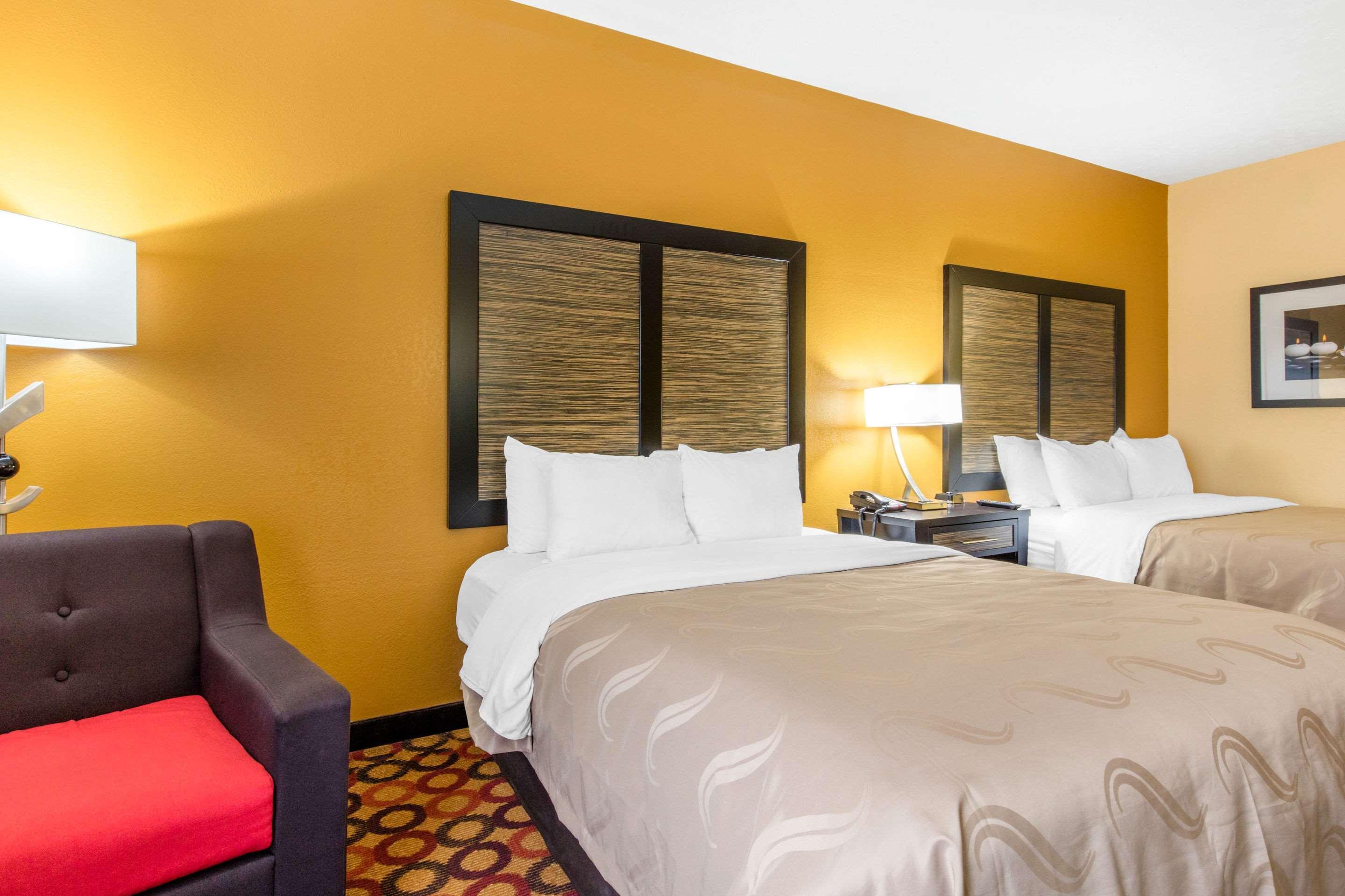 Quality Inn & Suites Montgomery East Carmichael Rd Bagian luar foto