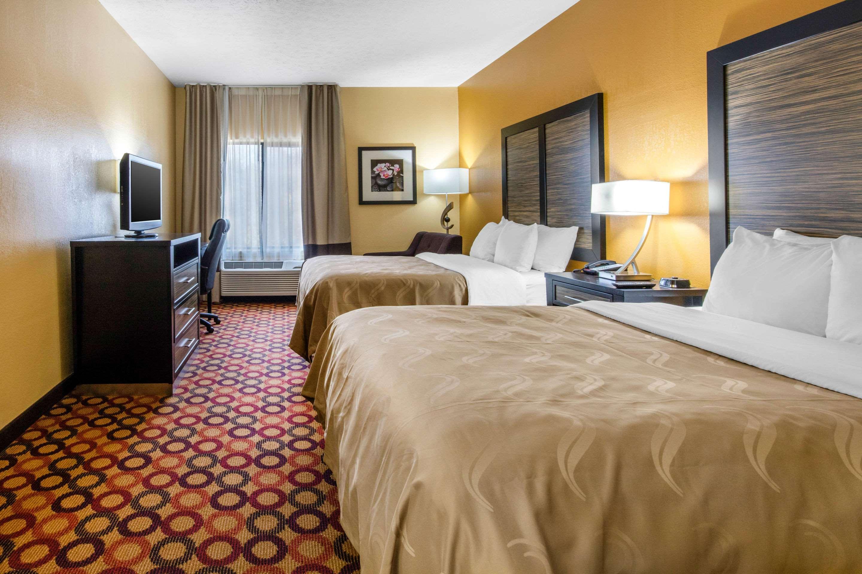 Quality Inn & Suites Montgomery East Carmichael Rd Bagian luar foto