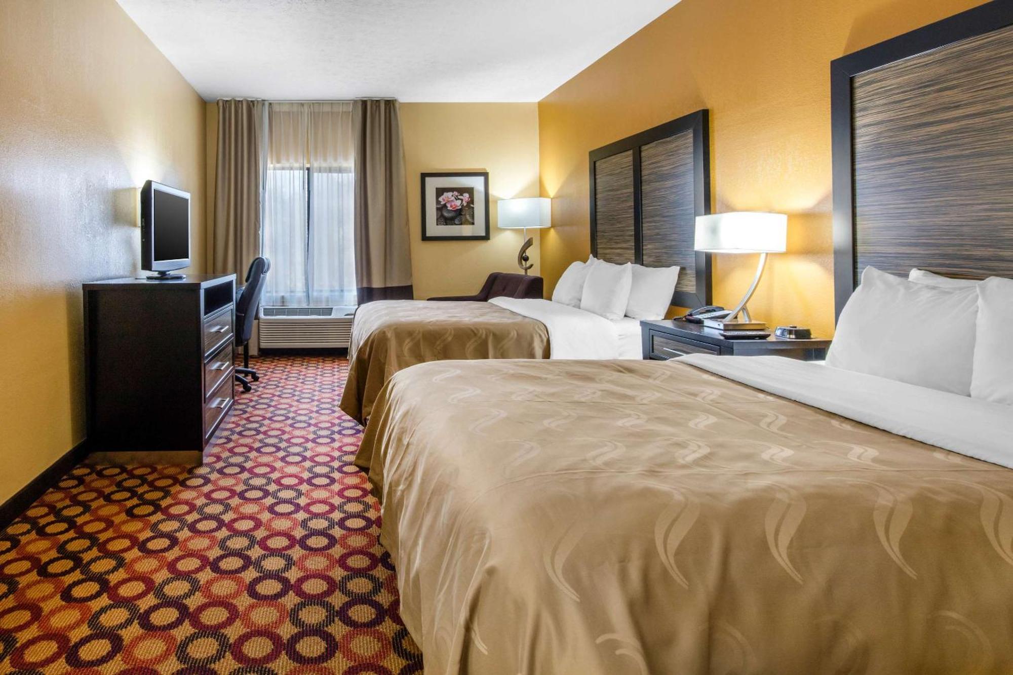 Quality Inn & Suites Montgomery East Carmichael Rd Bagian luar foto