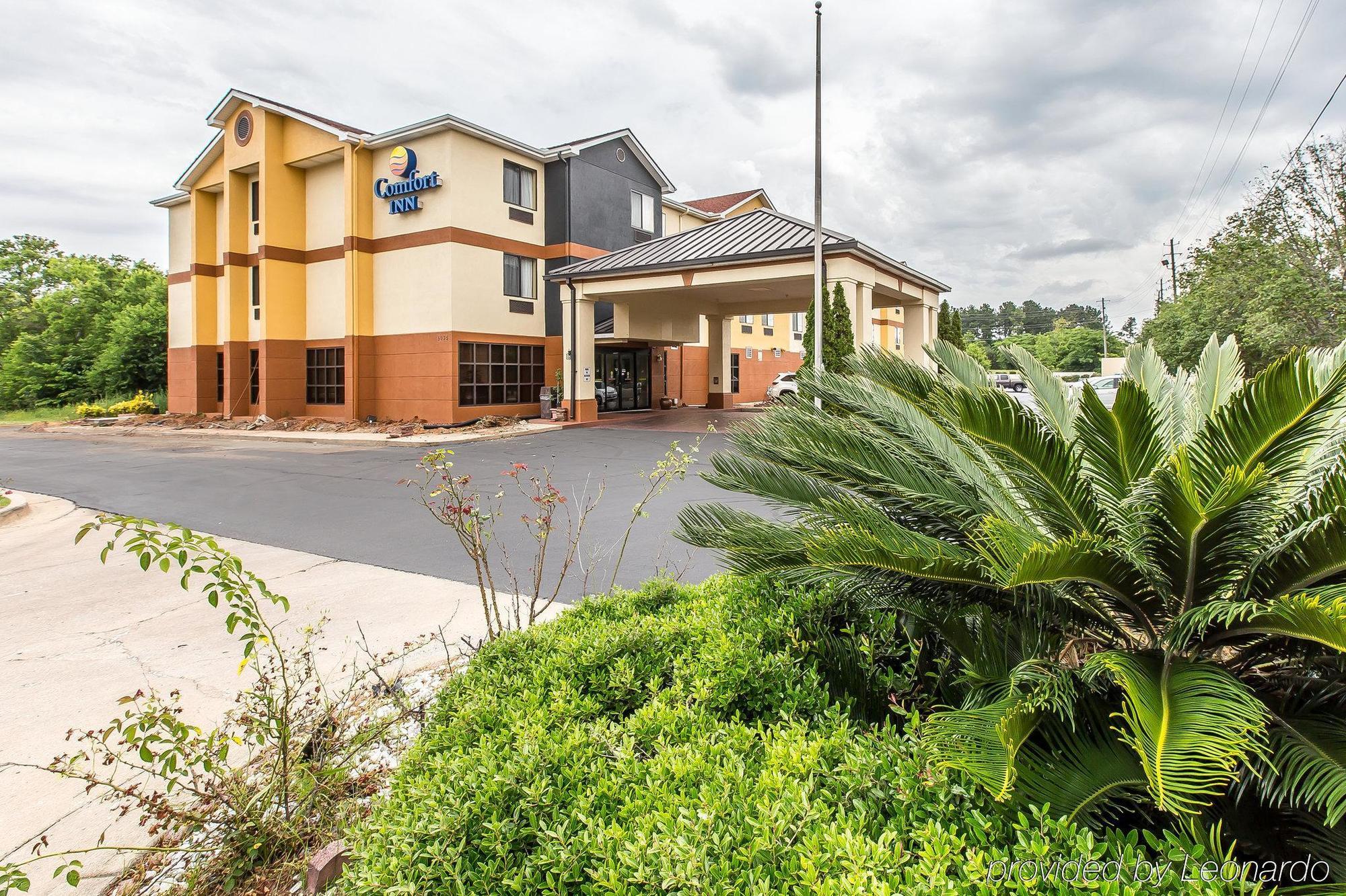 Quality Inn & Suites Montgomery East Carmichael Rd Bagian luar foto