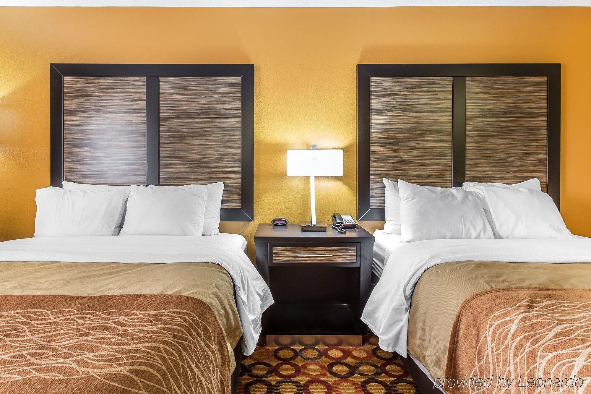 Quality Inn & Suites Montgomery East Carmichael Rd Bagian luar foto