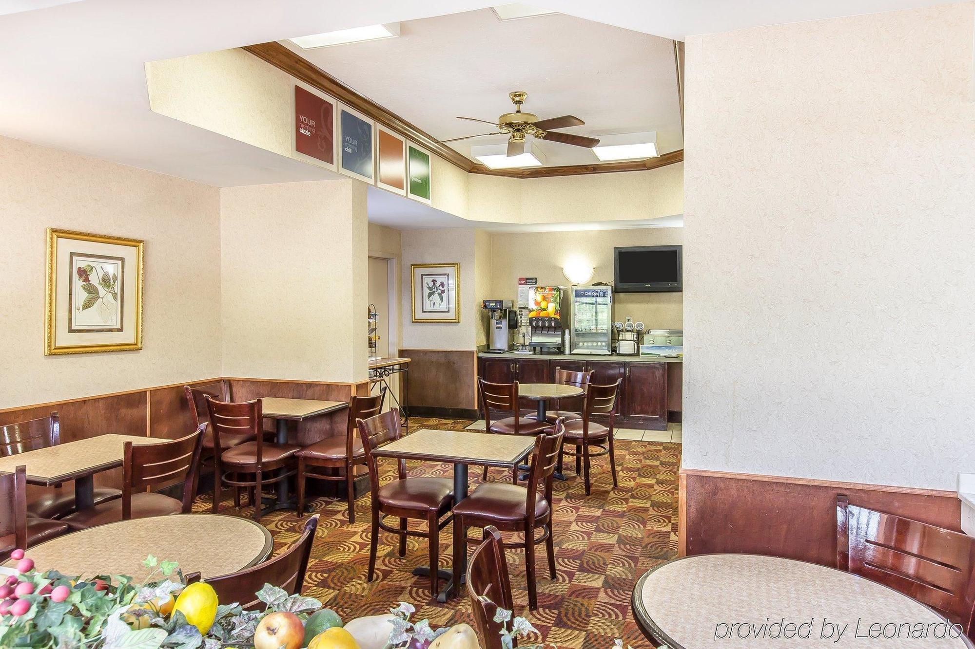 Quality Inn & Suites Montgomery East Carmichael Rd Bagian luar foto