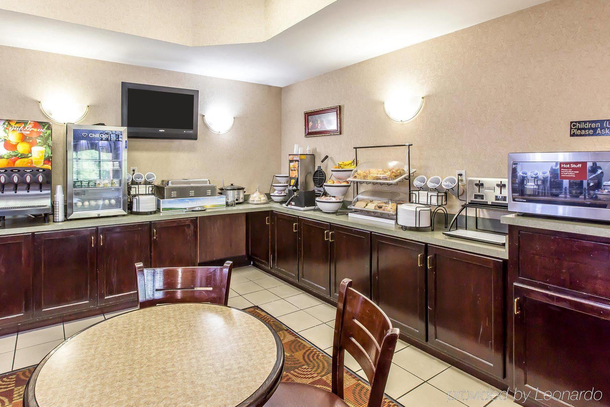 Quality Inn & Suites Montgomery East Carmichael Rd Bagian luar foto