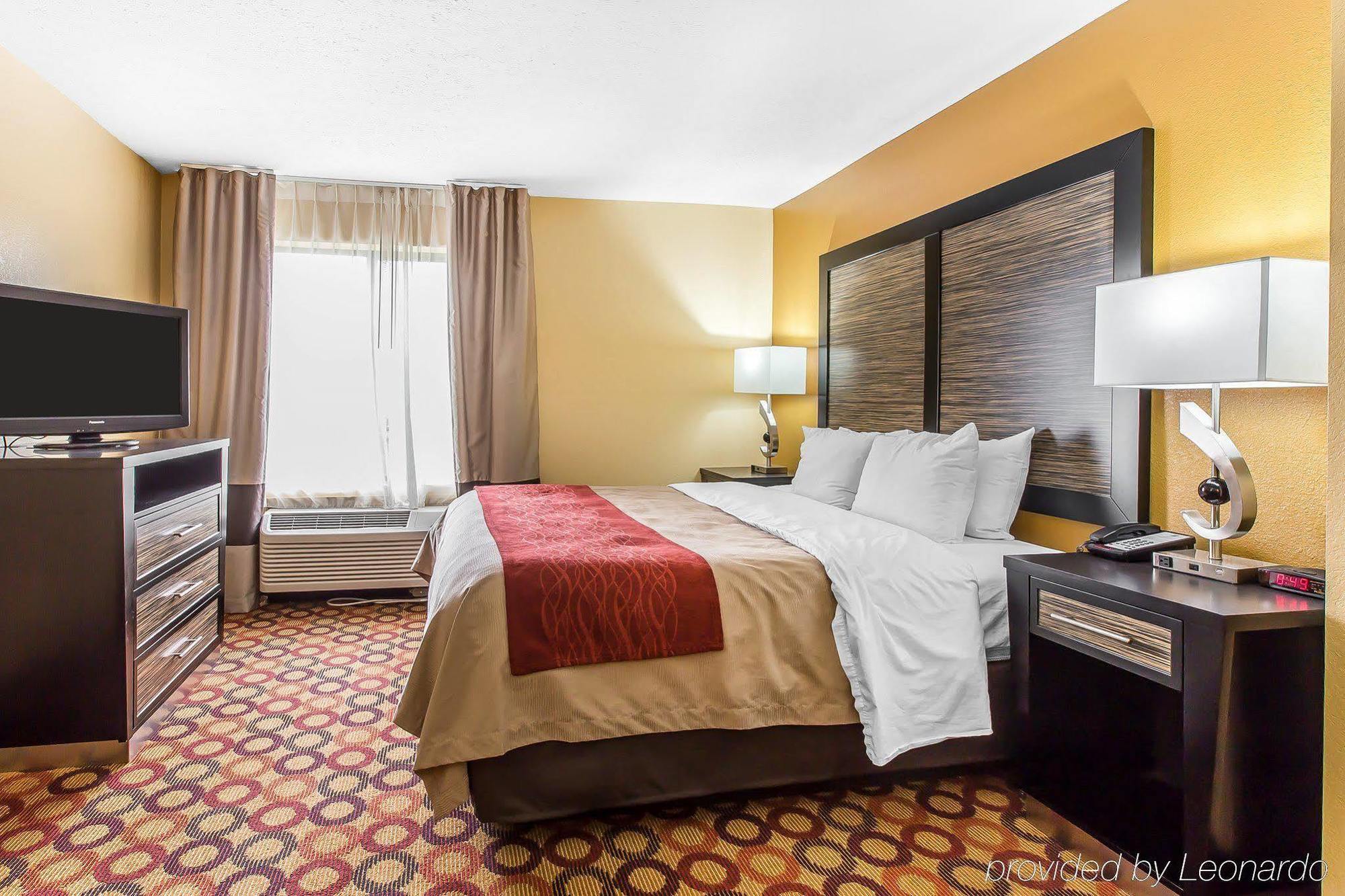 Quality Inn & Suites Montgomery East Carmichael Rd Bagian luar foto
