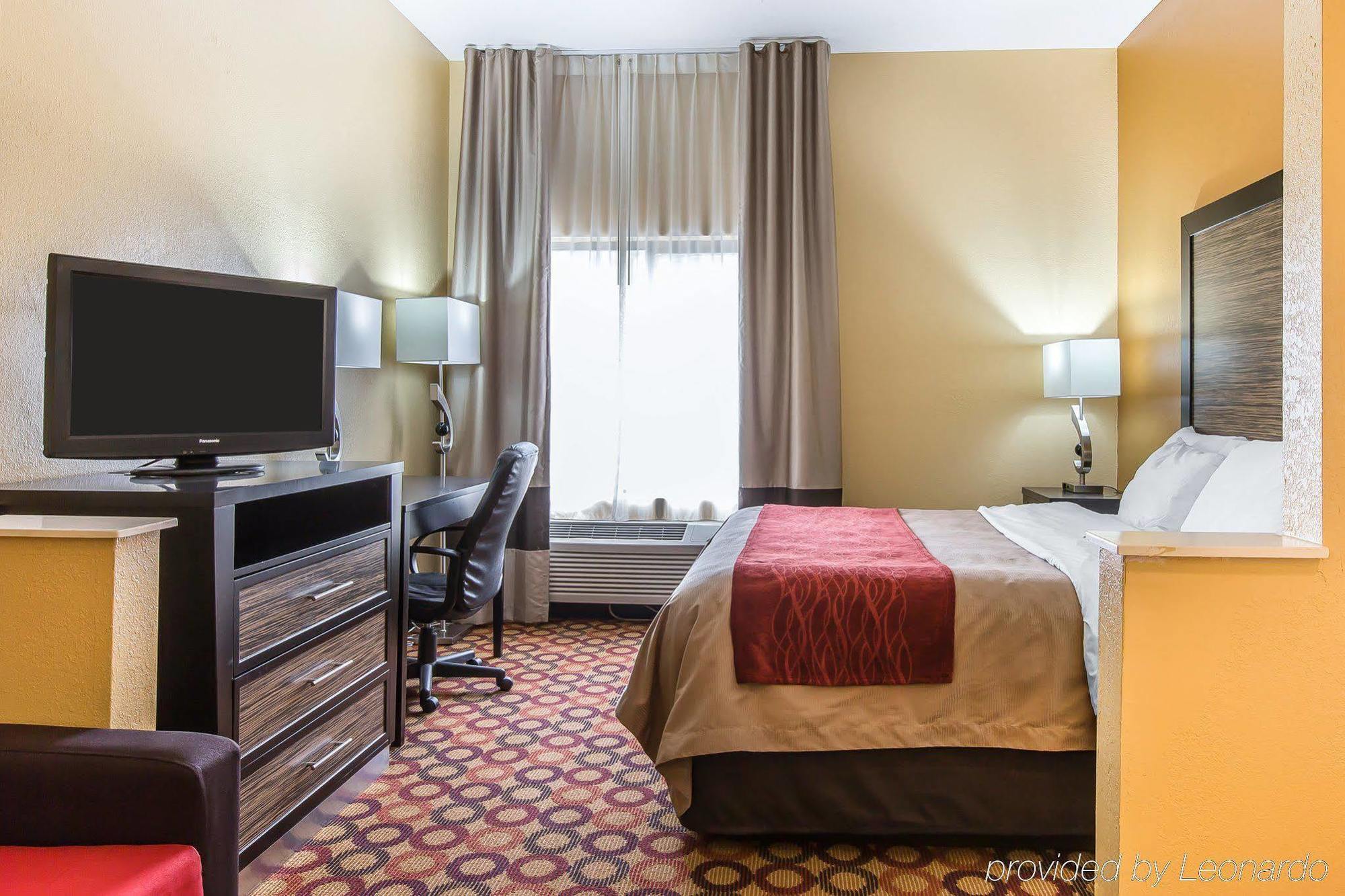 Quality Inn & Suites Montgomery East Carmichael Rd Bagian luar foto